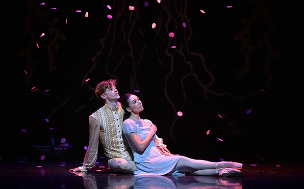 Araminta Wraith and Luke Schaufuss in <I>Cinderella</I>.<br />© Rimbaud Patron. (Click image for larger version)