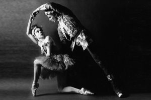 Annette Page as The Firebird with Ronald Hynd as Ivan Tsarevitch in The Royal Ballet revival of The Firebird, 1959. © Roy Round, courtesy the Royal Opera House. (Click image for larger version)