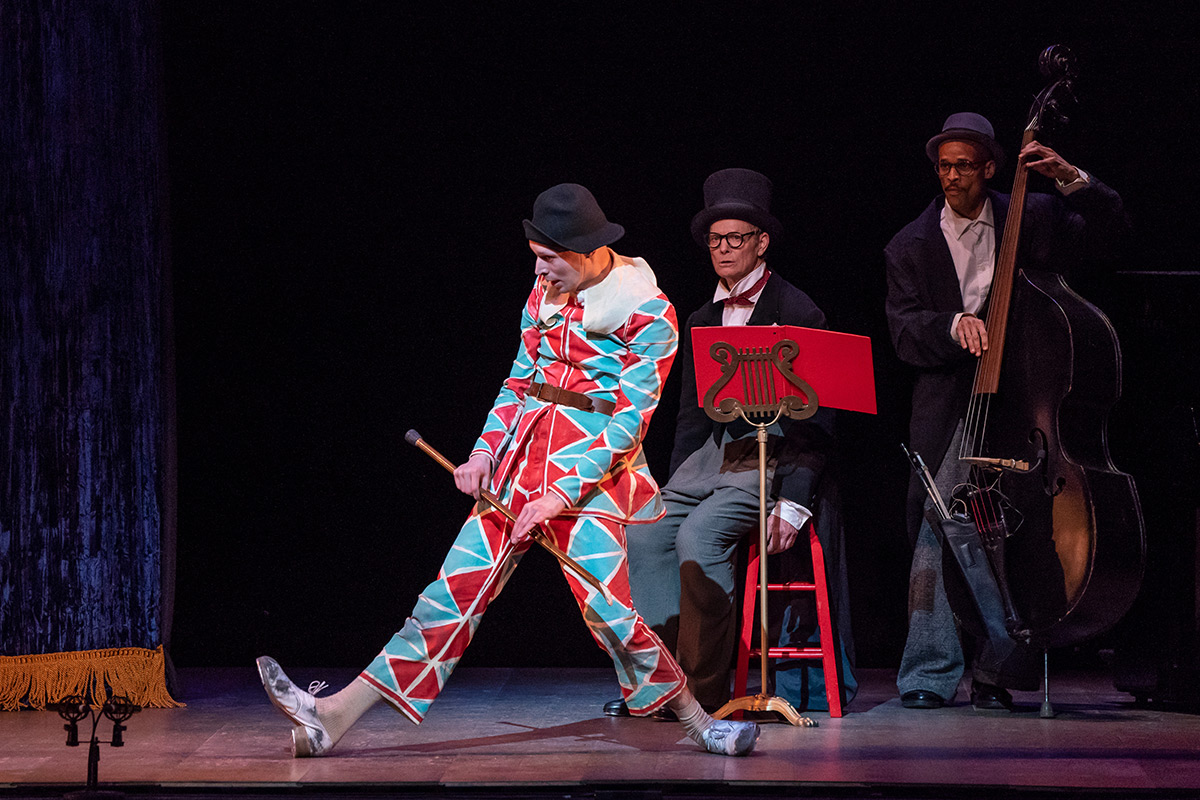 Warren Craft in Harlequin and Pantalone© Stephanie Berger. (Click image for larger version)