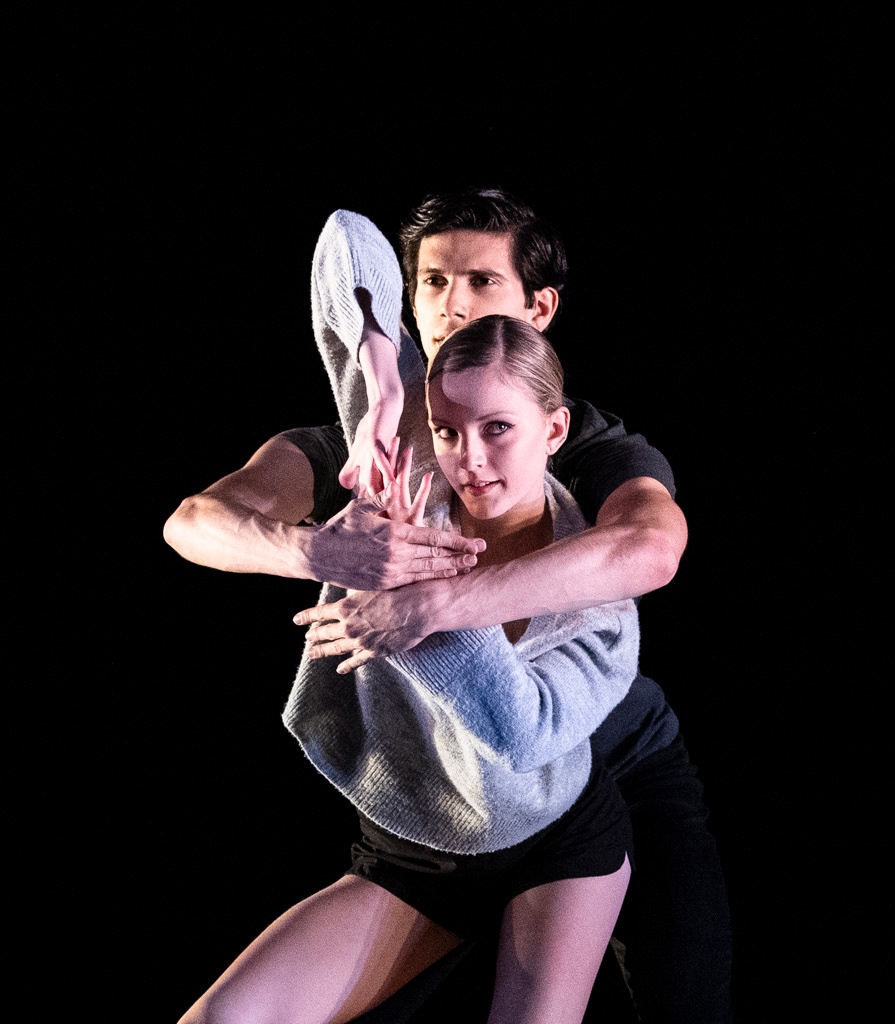 Dutch National Ballet at International Draft Works 2019, featuring choreography by Milena Sidorova and dancers Khayla Fitzpatrick and Giovanni Princic.© Foteini Christofilopoulou, courtesy the Royal Opera House. (Click image for larger version)