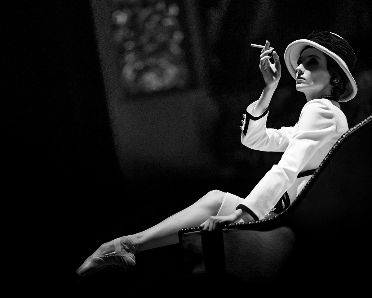 Svetlana Zakharova in Gabrielle Chanel.© Jack Devant. (Click image for larger version)