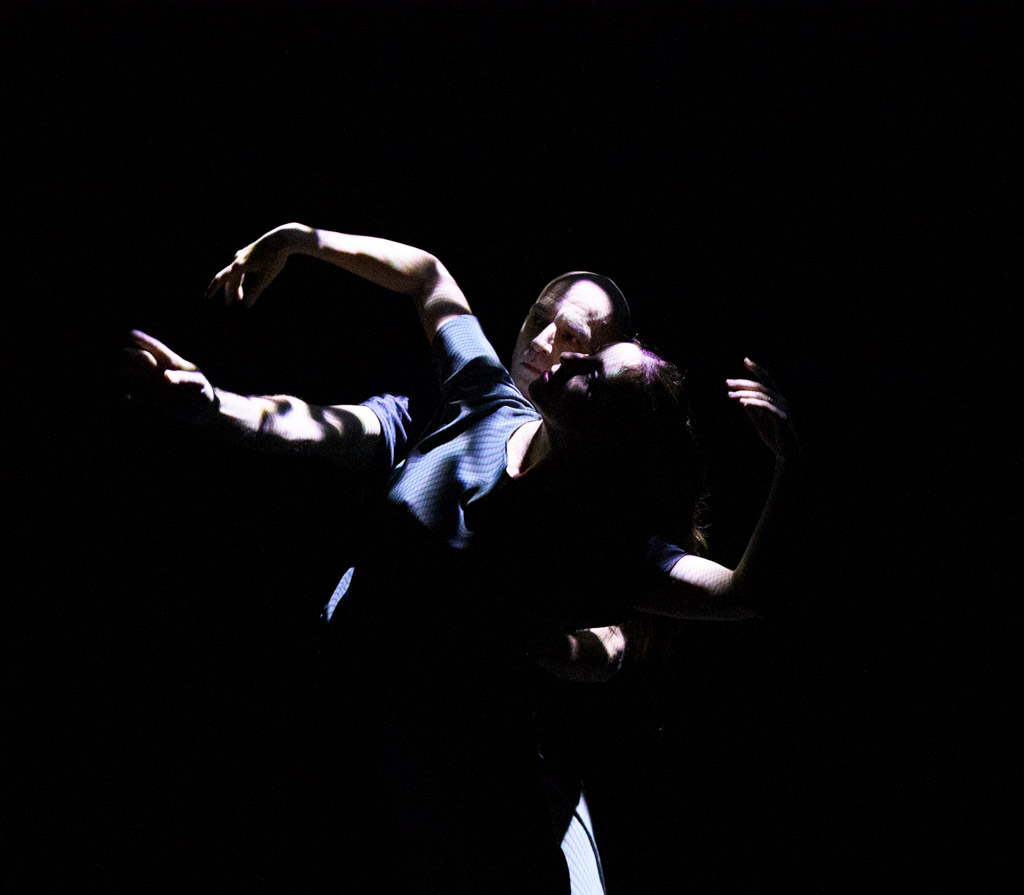 Russell Maliphant and Dana Fouras in The Space Between.© Foteini Christofilopoulou. (Click image for larger version)