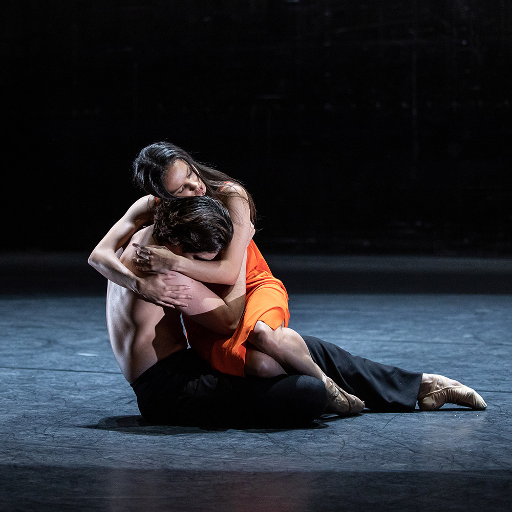 Francesca Hayward and Cesar Corrales in Morgen.© Lara Cappelli, courtesy the Royal Opera House. (Click image for larger version)