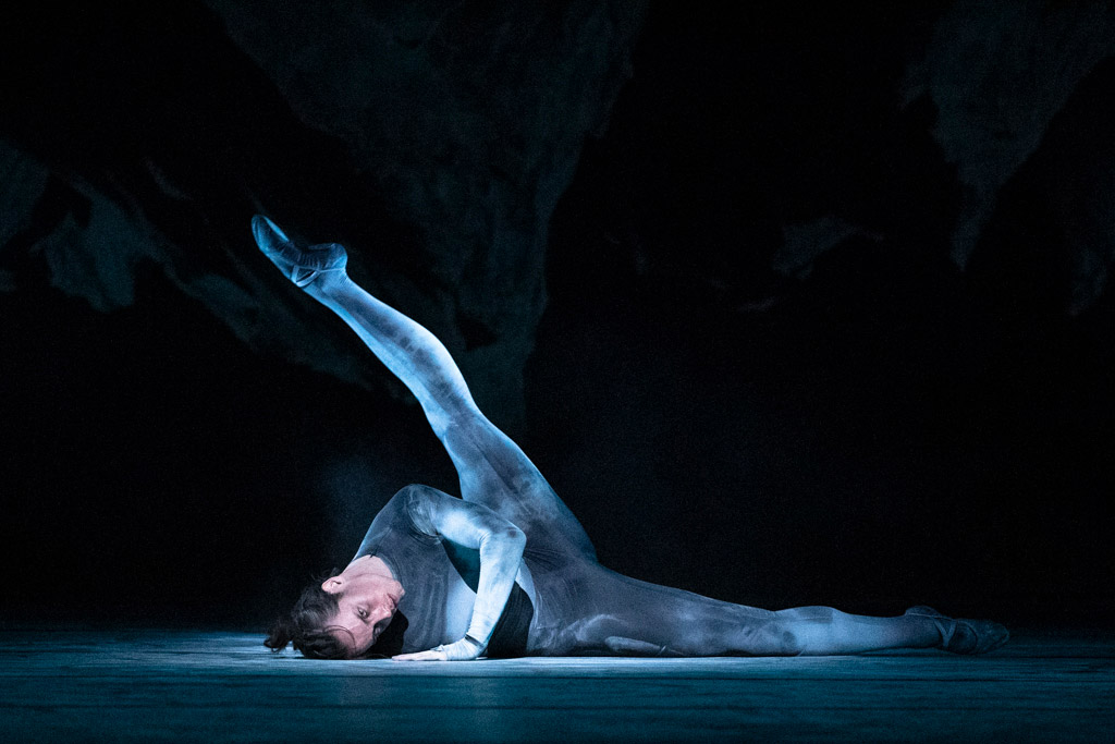 Calvin Richardon in The Dante Project.© Foteini Christofilopoulou, courtesy the Royal Opera House. (Click image for larger version)