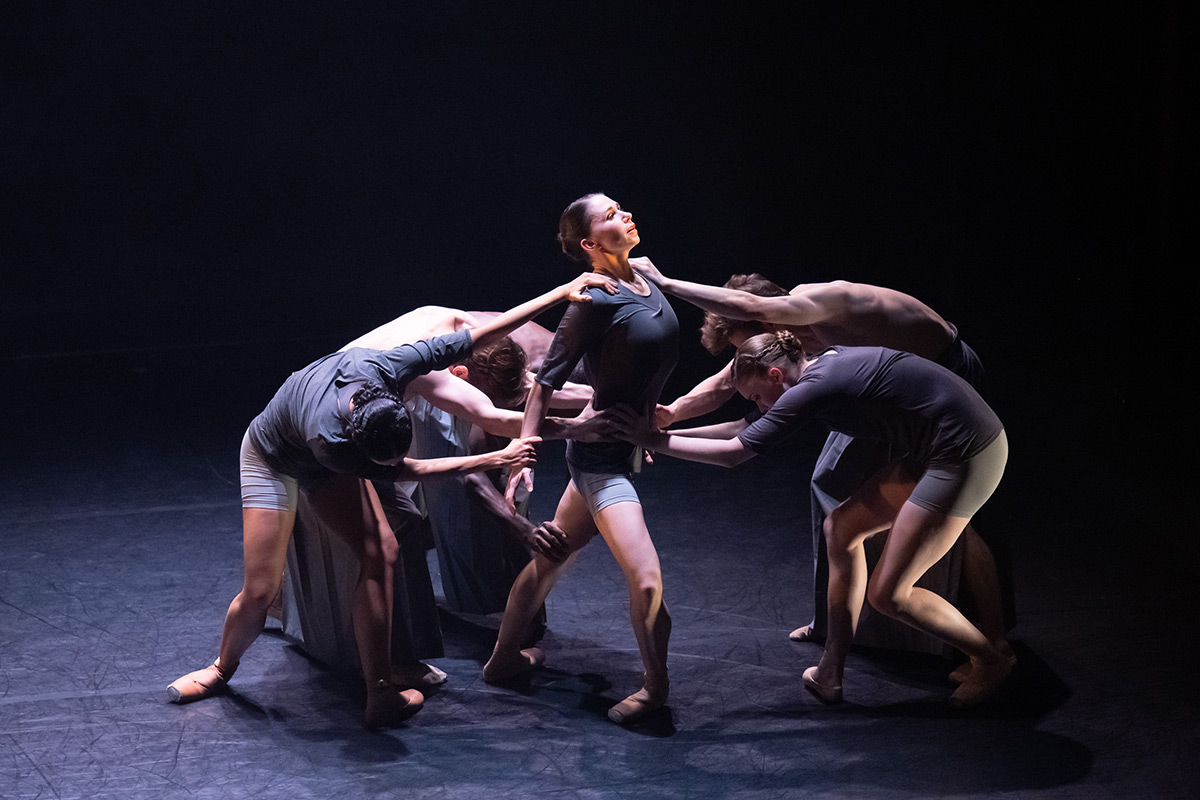 McNicol Ballet Collective in <I>Of Silence</I>.<br />© ASH. (Click image for larger version)