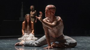 Akram Khan Company in Outwitting the Devil.© Klaus Tummers. (Click image for larger version)