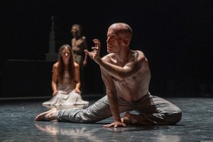 Akram Khan Company in Outwitting the Devil.© Klaus Tummers. (Click image for larger version)