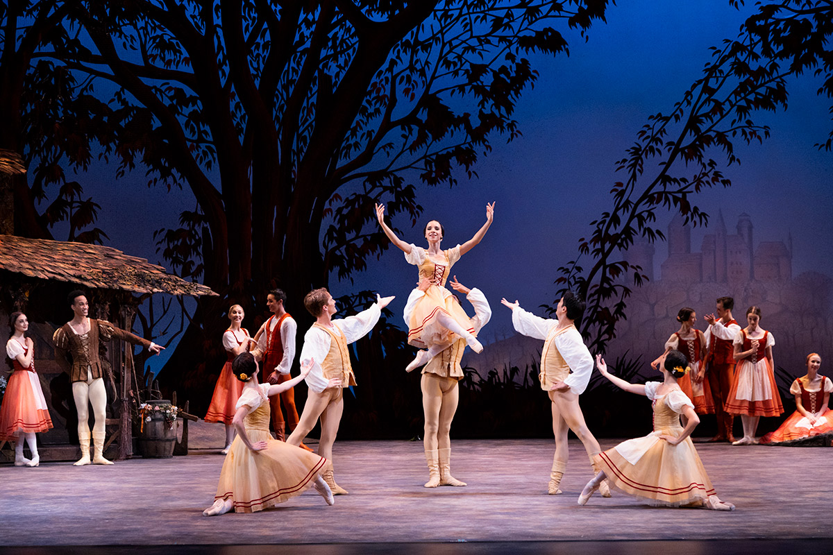 Sarasota Ballet in Giselle.© Frank Atura. (Click image for larger version)
