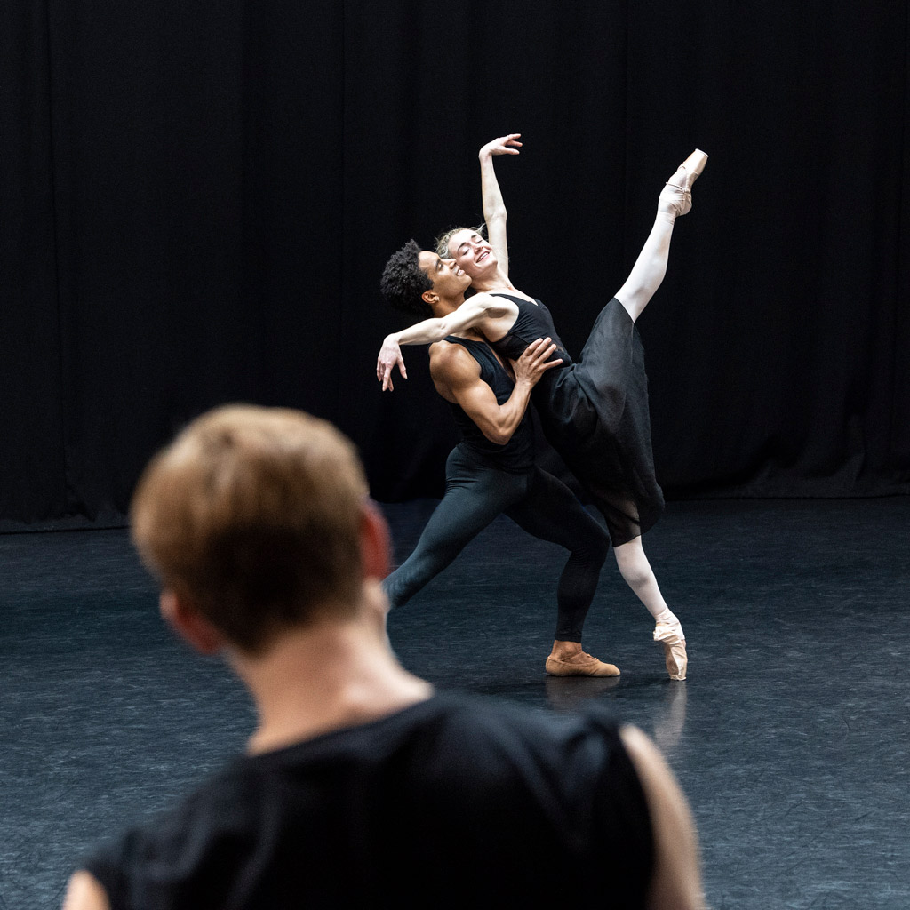 Anna Rose O'Sullivan and Marcelino Sambé in Romeo and Juliet studio rehearsals with Edward Watson coaching, January 2022.© Foteini Christofilopoulou, courtesy the Royal Opera House. (Click image for larger version)