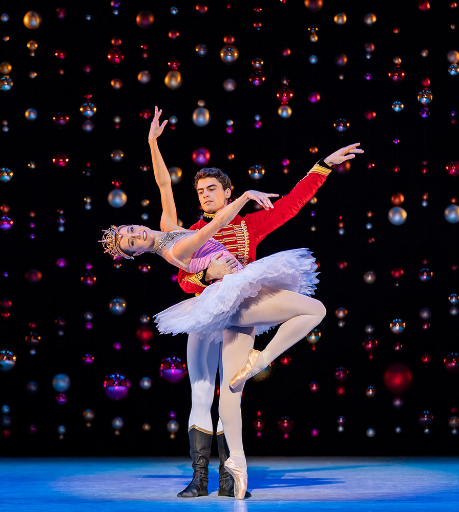 Marge Hendrick and Evan Loudon in Peter Darrell's The Nutcracker.© Andy Ross. (Click image for larger version)